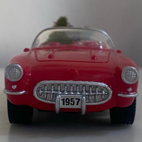 Hallmark Keepsake Ornament 1957 Corvette - Picture 5 of 5